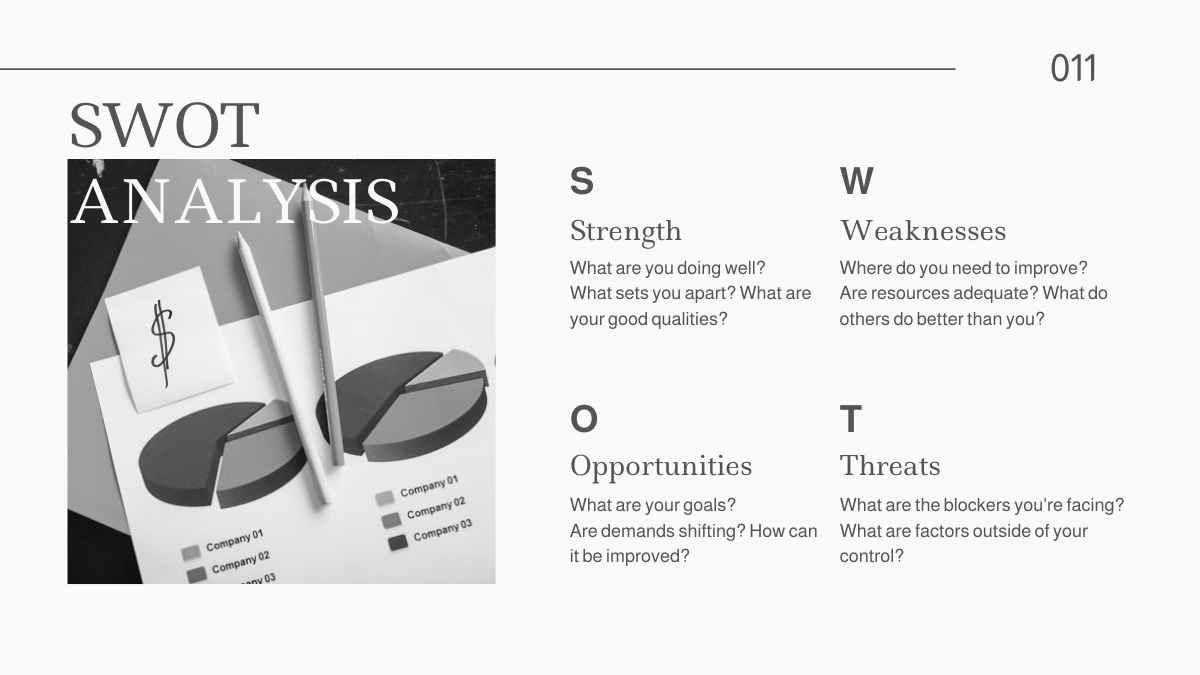 Minimalist Grayscale Pitch Deck - diapositiva 12