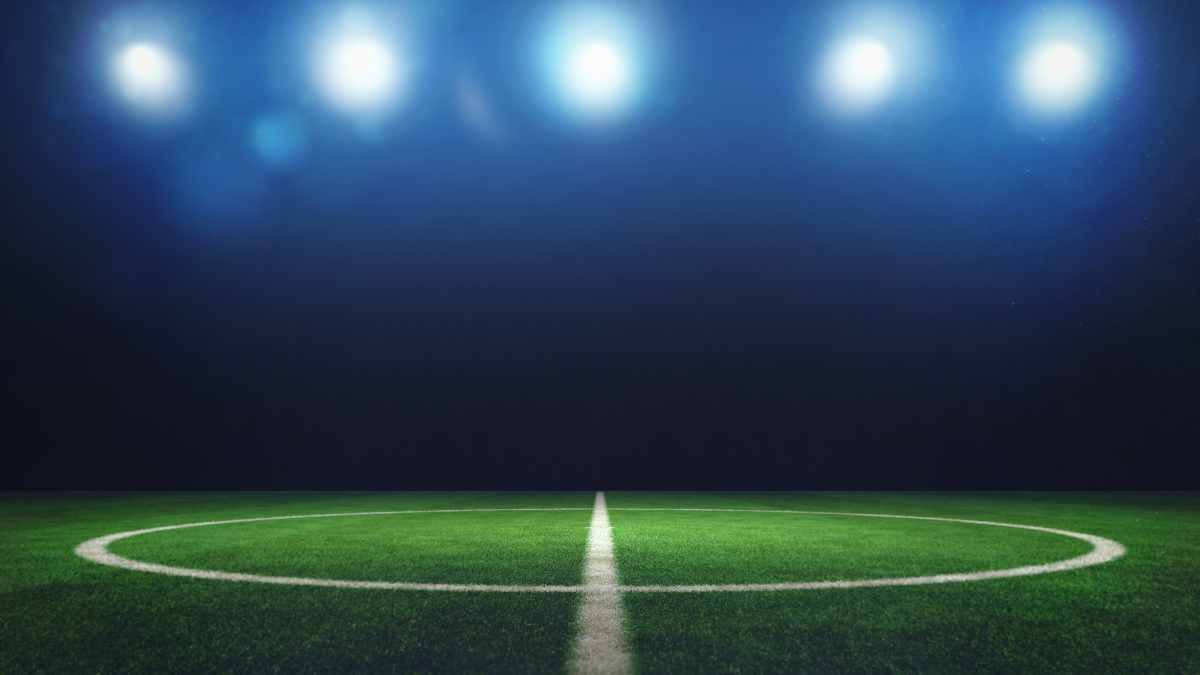 Photo-centric Soccer Field Background - diapositiva 7